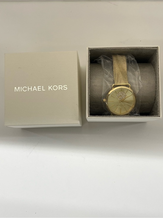 NEW Michael Kors Portia Women\'s Stainless Steel Bracelet Watch in Gold Mesh main image 2